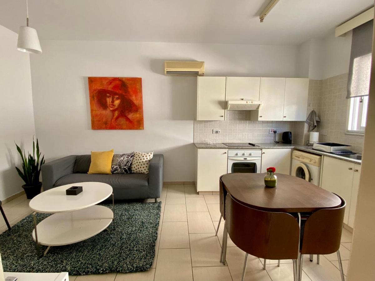 Cosy One Bedroom Apartment In Pafos Екстериор снимка